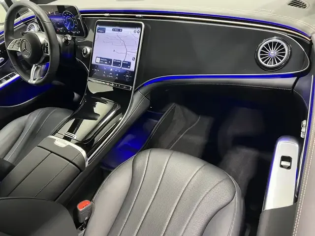 Mercedes-Benz EQE 300