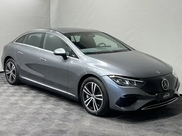 Mercedes-Benz EQE 300