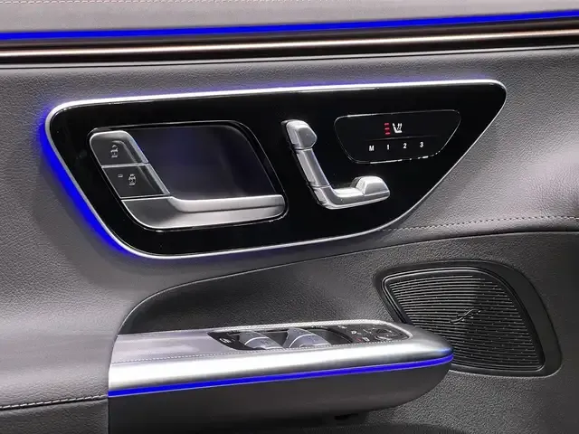 Mercedes-Benz EQE 300