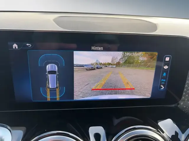 Mercedes-Benz GLB 200