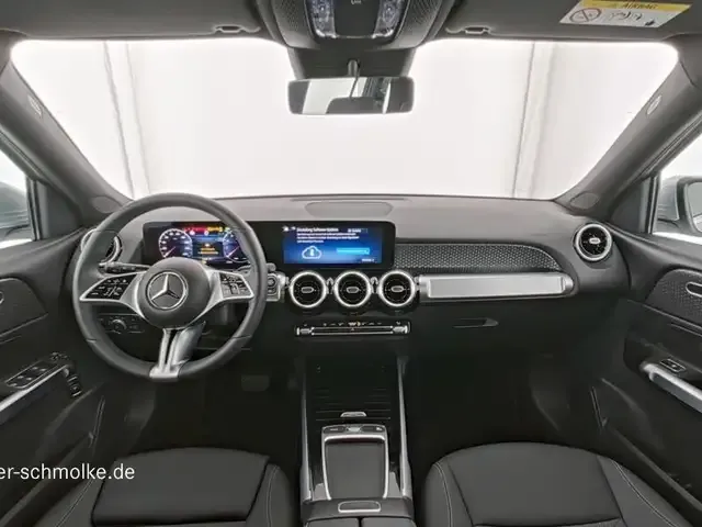 Mercedes-Benz GLB 200