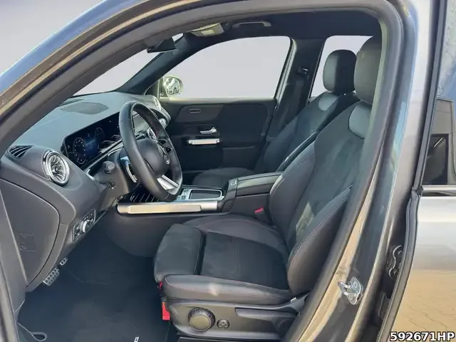 Mercedes-Benz GLB 220