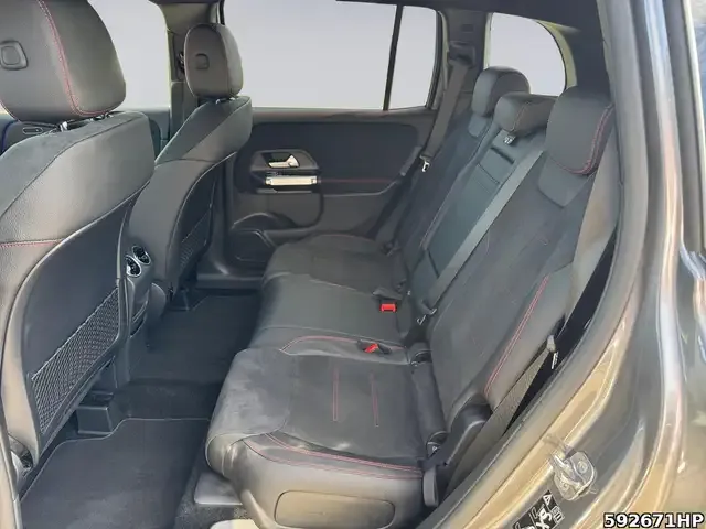 Mercedes-Benz GLB 220