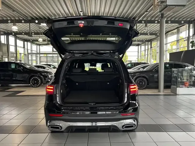 Mercedes-Benz GLB 180