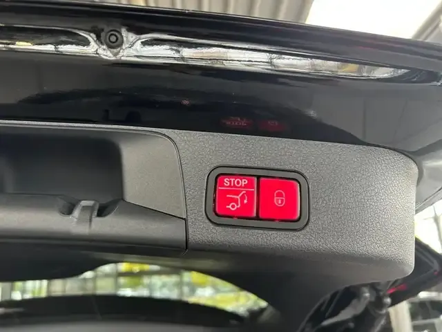 Mercedes-Benz GLB 180