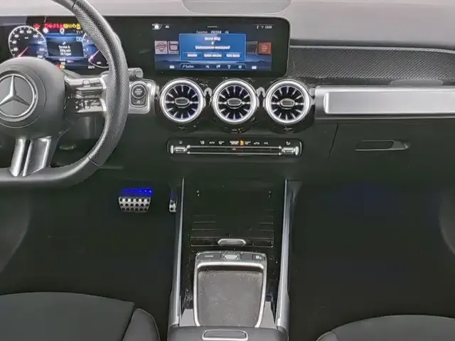 Mercedes-Benz GLB 180