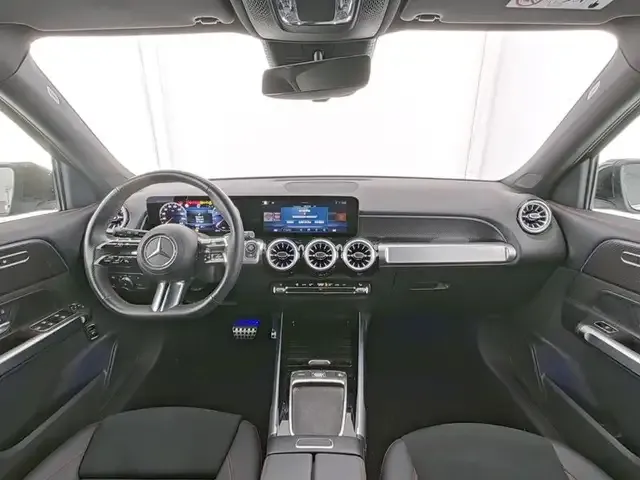 Mercedes-Benz GLB 180