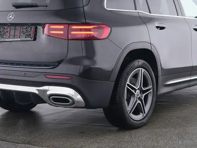 Mercedes-Benz GLB 180