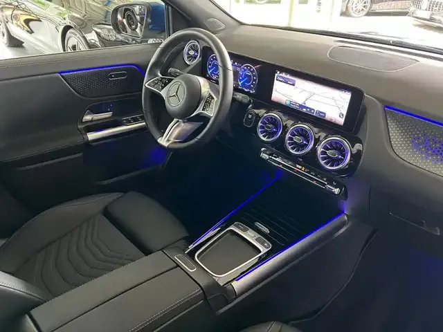 Mercedes-Benz EQA 300