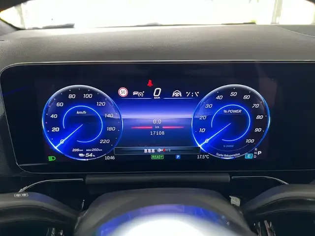 Mercedes-Benz EQA 300