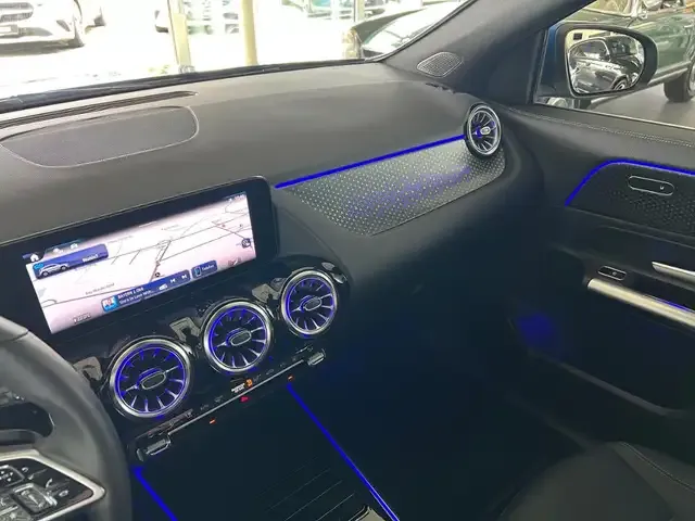 Mercedes-Benz EQA 300