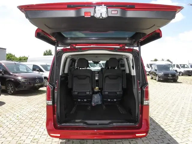 Mercedes-Benz V 250