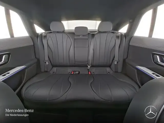 Mercedes-Benz EQE 300