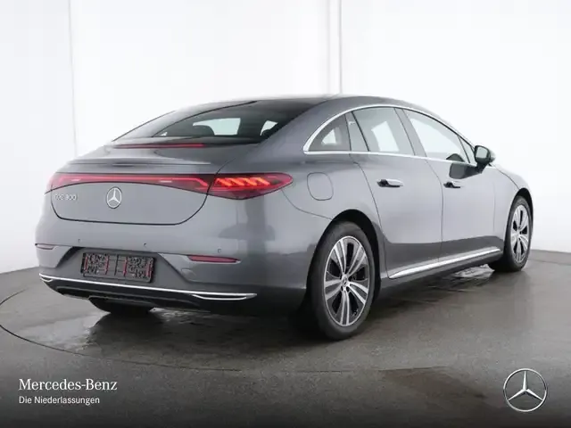 Mercedes-Benz EQE 300