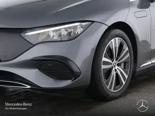 Mercedes-Benz EQE 300