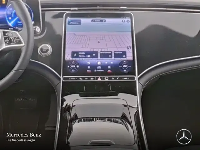 Mercedes-Benz EQE 300