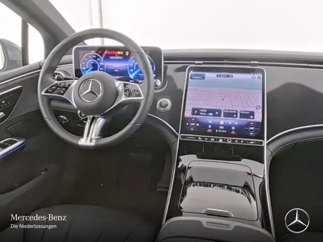 Mercedes-Benz EQE 300