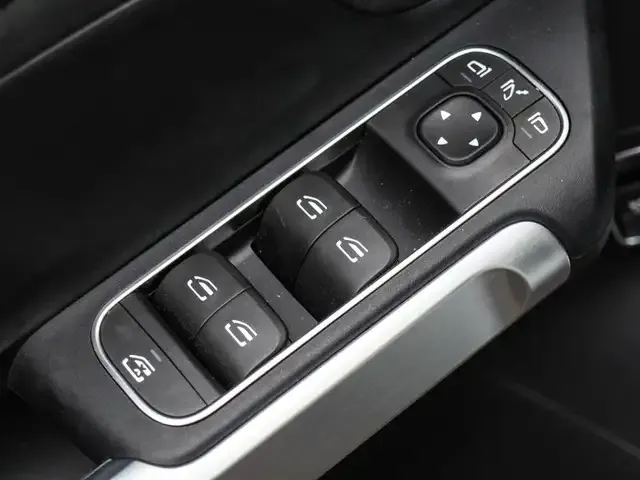 Mercedes-Benz EQB 350