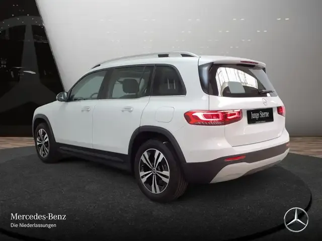 Mercedes-Benz GLB 220