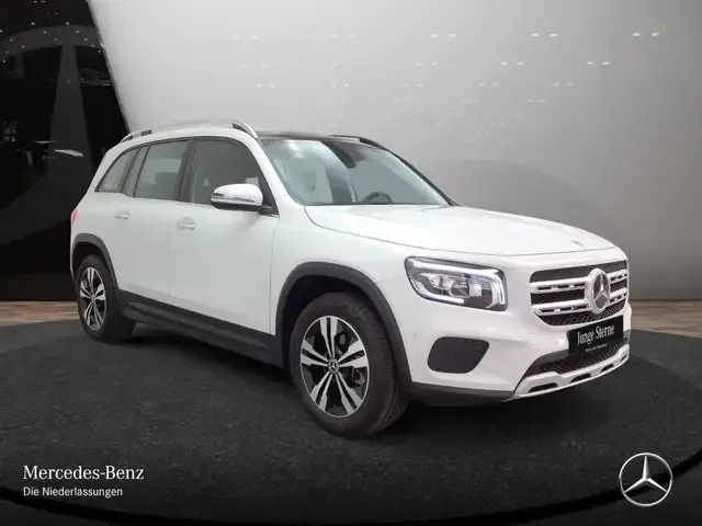 Mercedes-Benz GLB 220