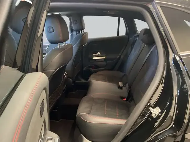 Mercedes-Benz GLA 220