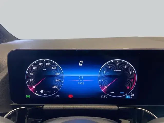 Mercedes-Benz GLA 220