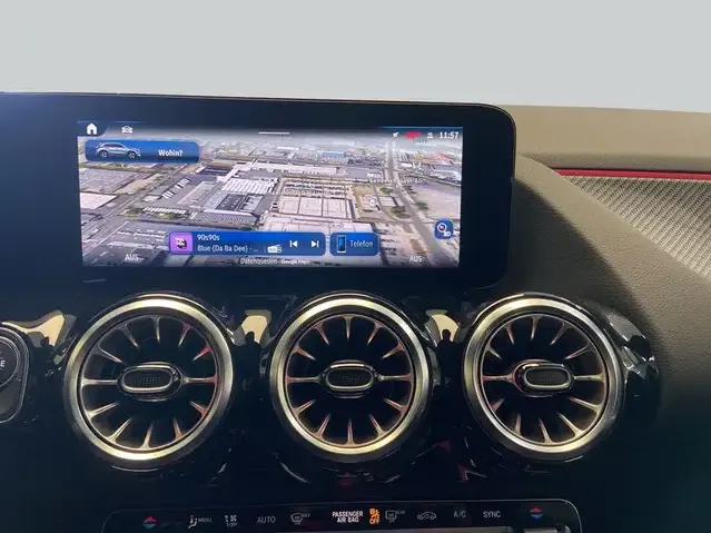 Mercedes-Benz GLA 220