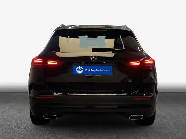 Mercedes-Benz GLA 220