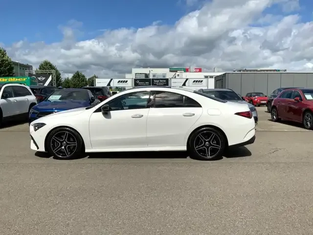 Mercedes-Benz CLA 200