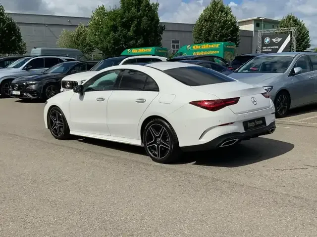Mercedes-Benz CLA 200