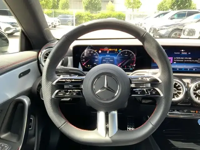 Mercedes-Benz CLA 200