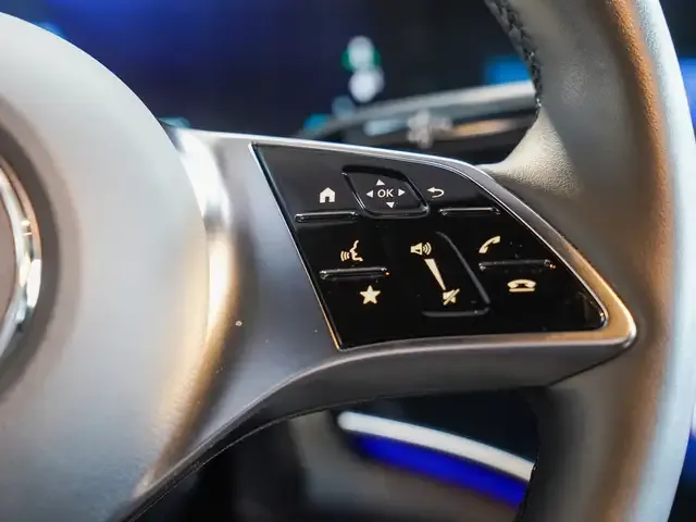 Mercedes-Benz EQE 300