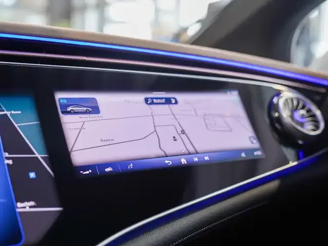 Mercedes-Benz EQE 300