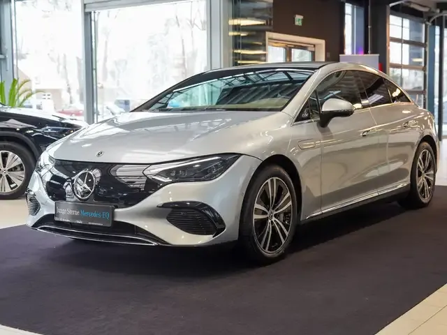 Mercedes-Benz EQE 300