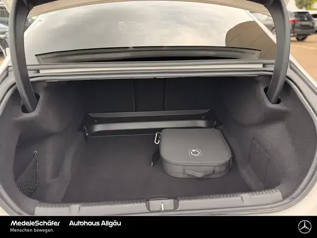 Mercedes-Benz EQE 300