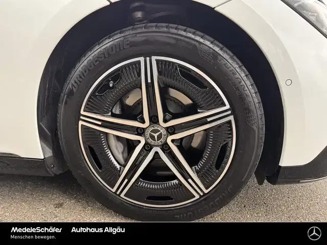 Mercedes-Benz EQE 300