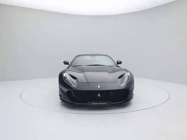 Ferrari 812