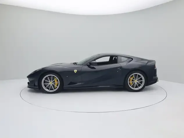Ferrari 812
