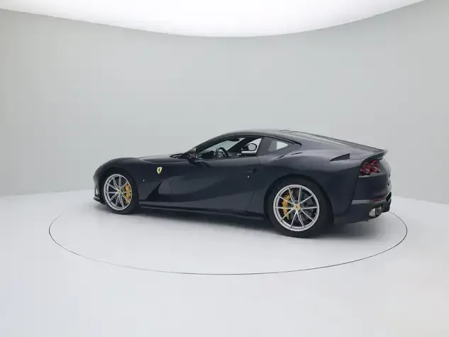 Ferrari 812