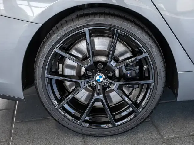 BMW 850