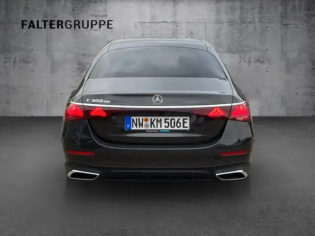 Mercedes-Benz E 300