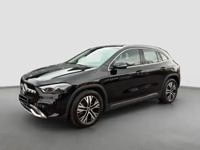 Mercedes-Benz GLA 220