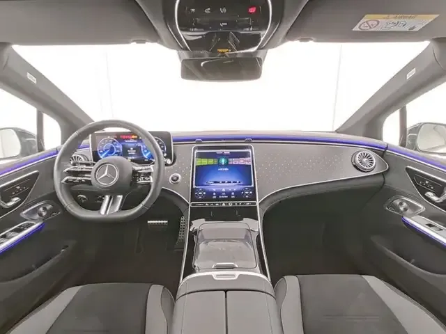 Mercedes-Benz EQE 300