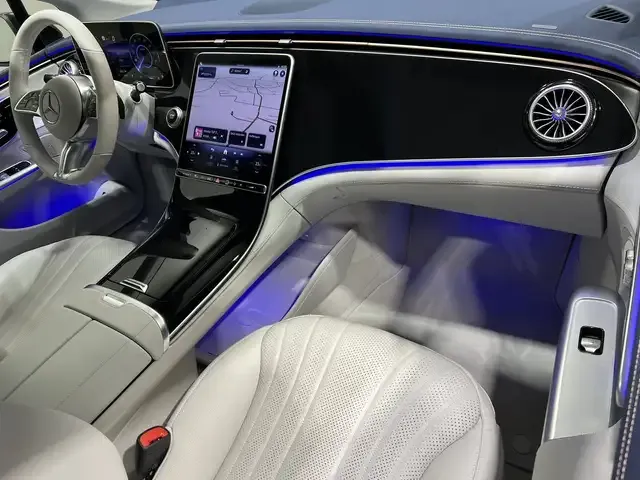 Mercedes-Benz EQE 300