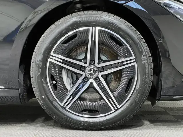 Mercedes-Benz EQE 300