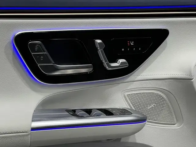 Mercedes-Benz EQE 300