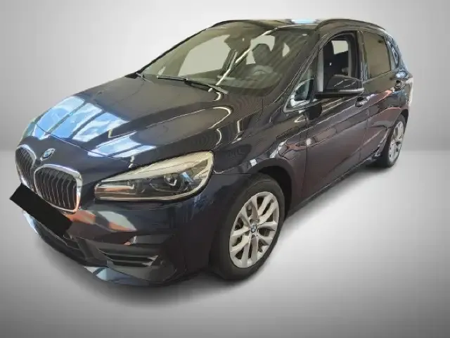 BMW 225