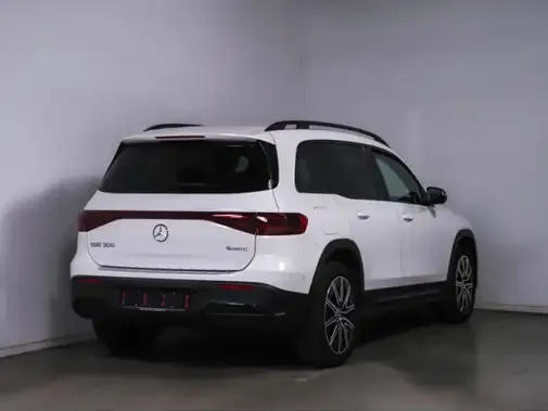 Mercedes-Benz EQB 300