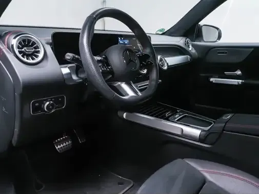 Mercedes-Benz EQB 300