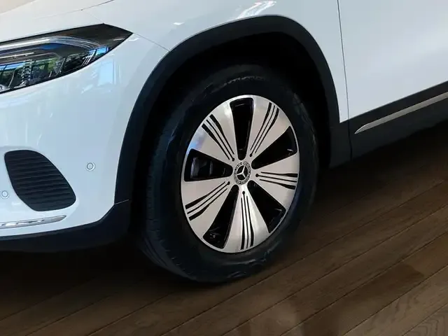 Mercedes-Benz EQA 300